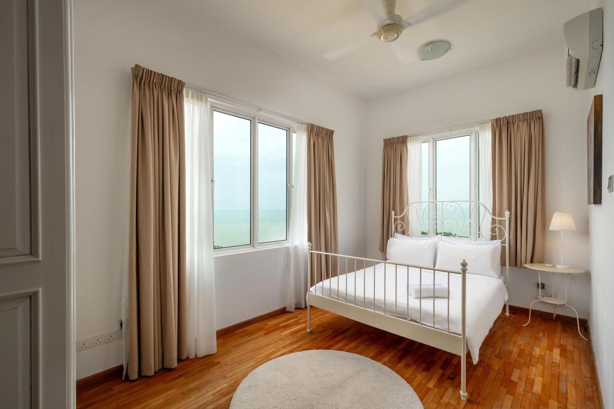 Panoramic Seaview Holiday Home - Batu Feringgi Luaran gambar