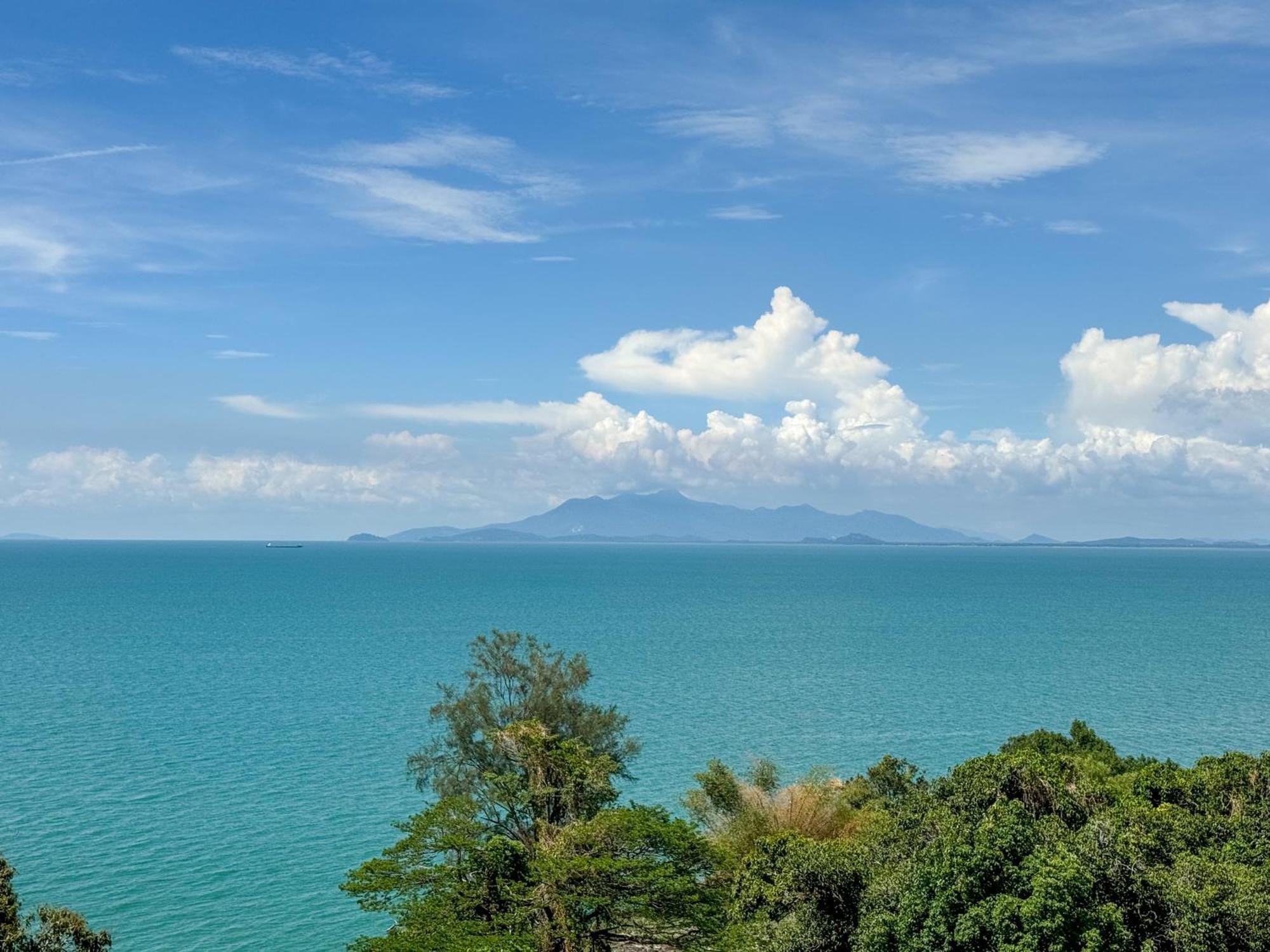Panoramic Seaview Holiday Home - Batu Feringgi Luaran gambar